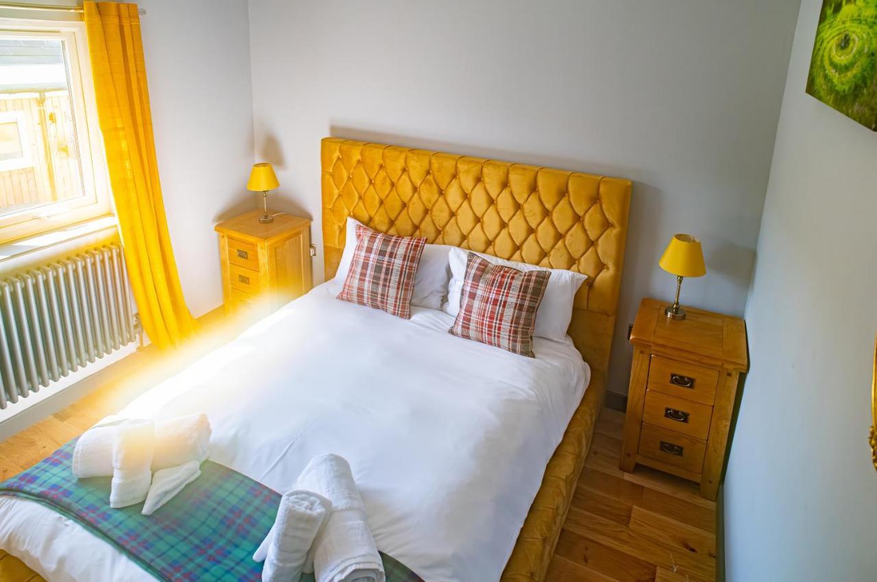 Luxury 4 Bedroom Cottage With Stunning Views Near Fairy Pools! Carbost  Dış mekan fotoğraf