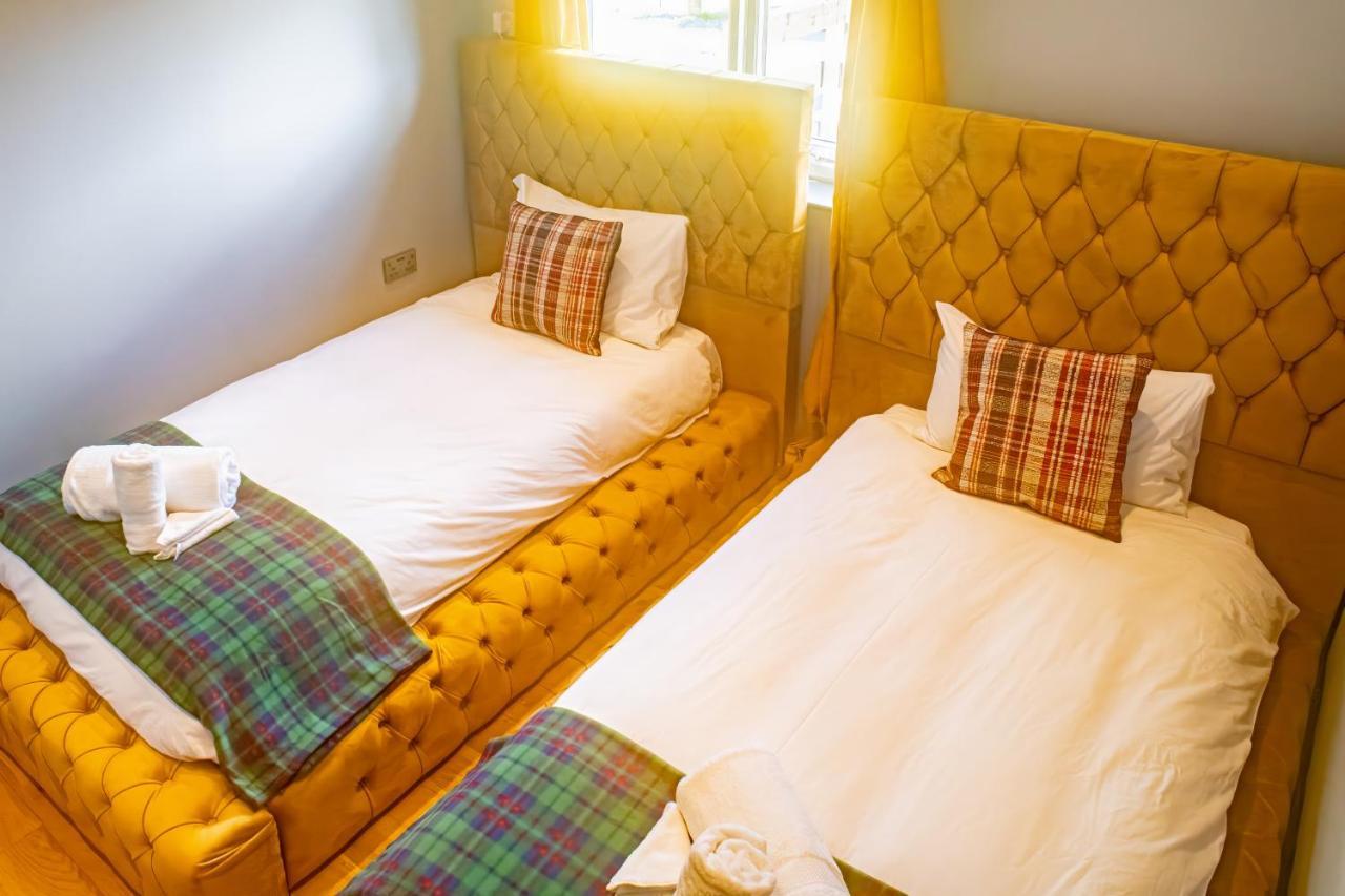 Luxury 4 Bedroom Cottage With Stunning Views Near Fairy Pools! Carbost  Dış mekan fotoğraf