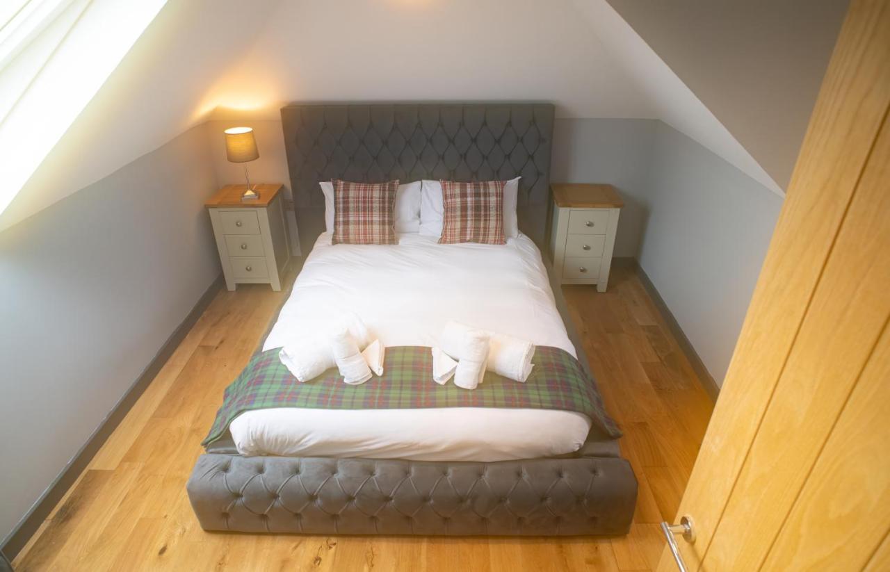 Luxury 4 Bedroom Cottage With Stunning Views Near Fairy Pools! Carbost  Dış mekan fotoğraf